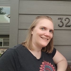 Meet your Posher, Amy